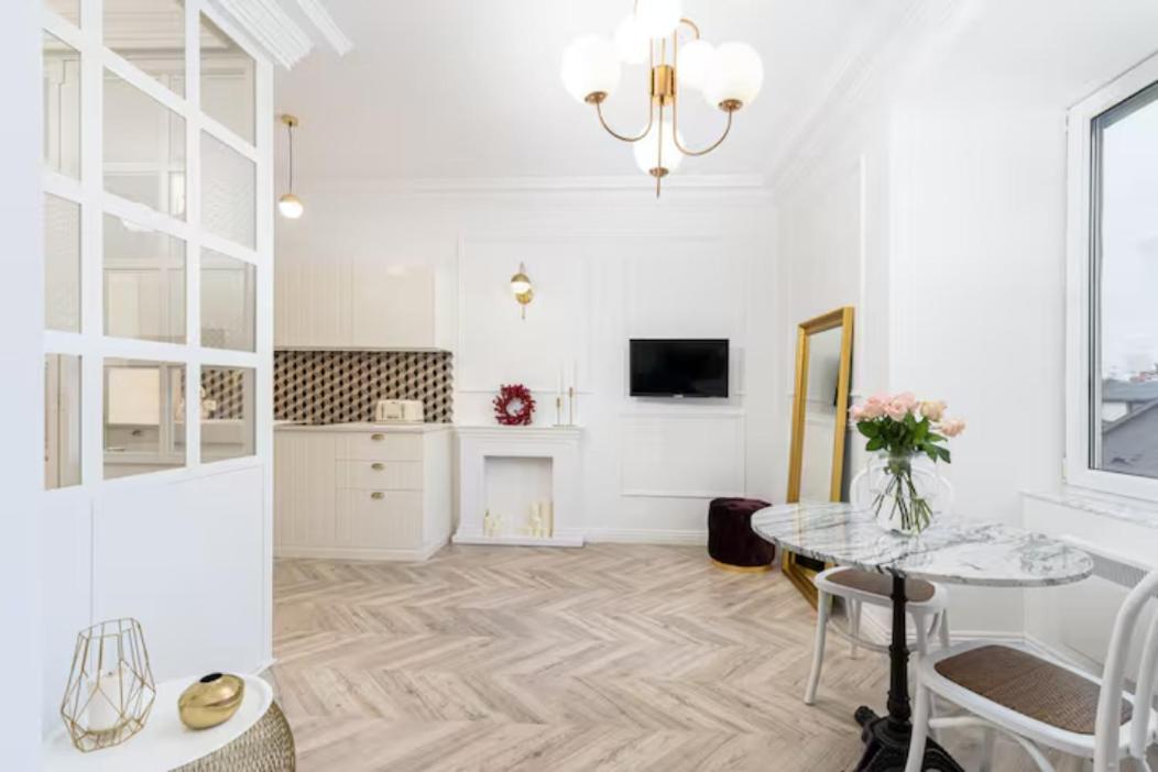 Florianska Old Town Apartments Krakow Bagian luar foto